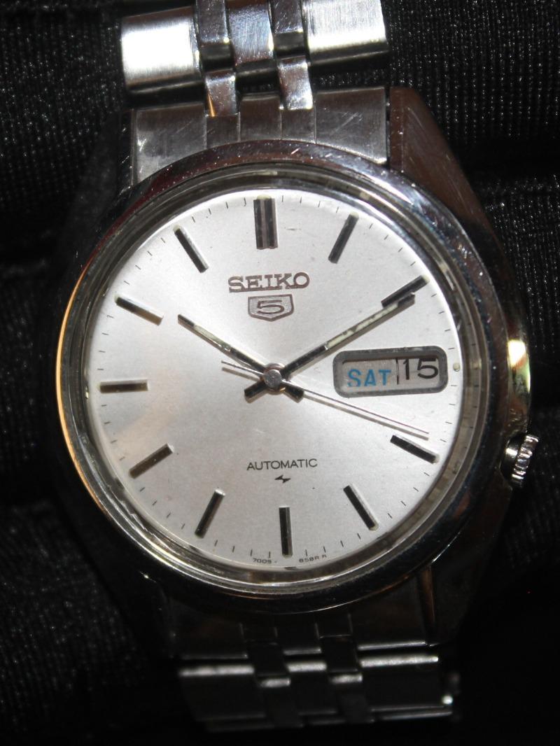 Seiko 5 Vintage Automatic Men’s Watch – Silver Dial Day Date | Stainless Steel Bracelet