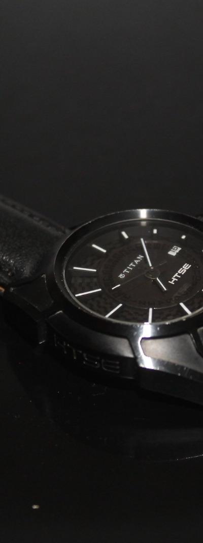 Titan HTSE Light Powered Men’s Watch | Vintage Style Black Dial | 30M Water Resistant | Pre-Owned Watch