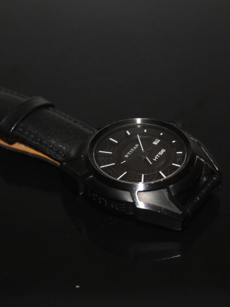 Titan HTSE Light Powered Men’s Watch | Vintage Style Black Dial | 30M Water Resistant | Pre-Owned Watch